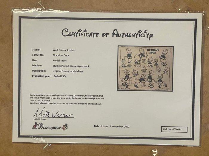 Disney - Disney Donald Duck Model Sheet - Grandma Duck, Verzamelen, Disney
