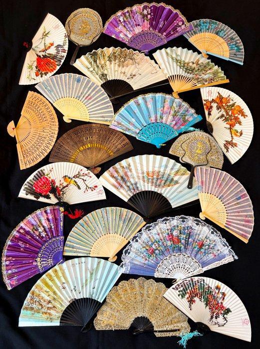 Éventail (21) - Bois, Papier, Plastique, Cuir, Textile,, Antiek en Kunst, Antiek | Speelgoed
