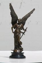 coutan - Sculpture, imposant beeld ,,de gewapende vrede,, -, Antiek en Kunst