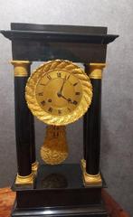 Portico klok - Placide Jaquot a Caen -   Ormolu, Steen, Antiquités & Art, Antiquités | Horloges