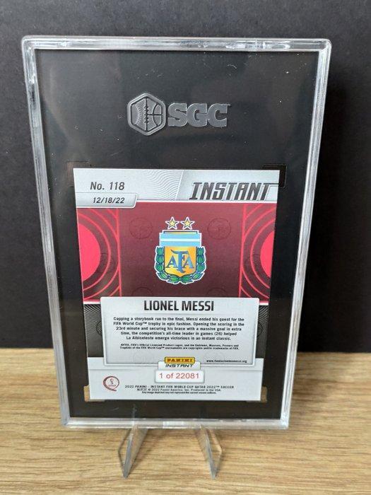 2022 Panini Instant World Cup #118 - Lionel Messi - SGC 9.5, Verzamelen, Stickers