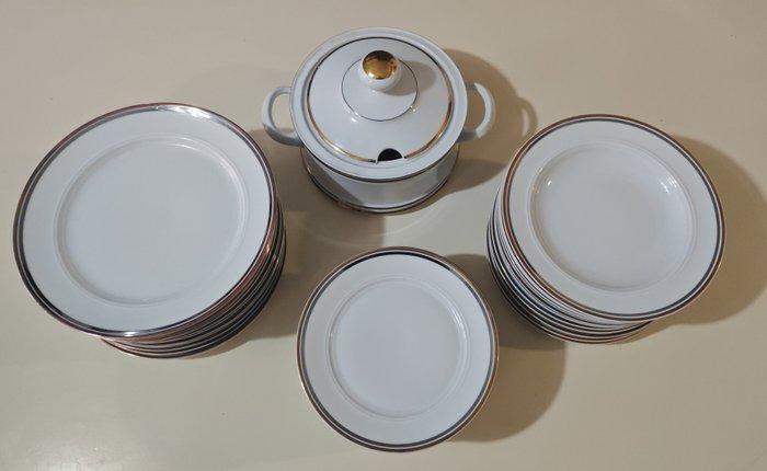 Mitterich - Tafelservies voor 12 (38) - 24 kt goud -, Antiek en Kunst, Antiek | Meubels | Tafels