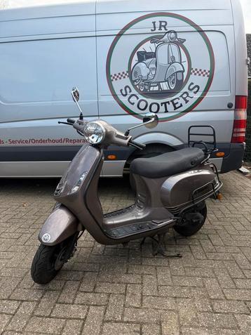 Scooter A-klasse (Geen Rijbewijs Nodig!) beschikbaar voor biedingen