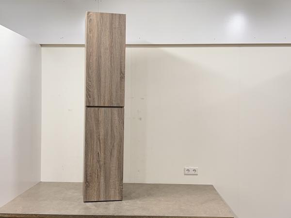 Veiling - Badkamerkast hoog houtlook, Doe-het-zelf en Bouw, Sanitair