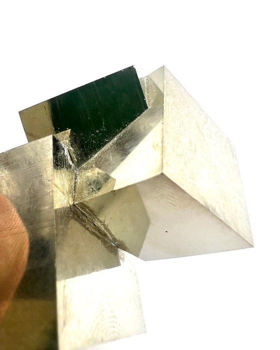 PREMIUM - Wonderen - ongelooflijk stralende pyriet, Verzamelen, Mineralen en Fossielen