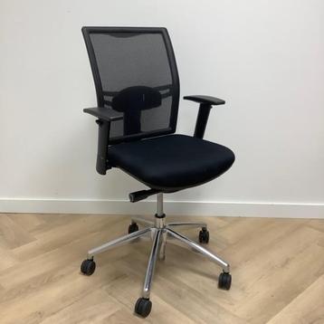 Tweedehands Ergo- bureaustoel met gaasrug, zwarte stoffering, Huis en Inrichting, Bureaustoelen, Ergonomisch, Gebruikt, Zwart
