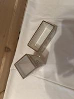 Vaas (2) - opaal - Glazen vazen versierd, Antiek en Kunst