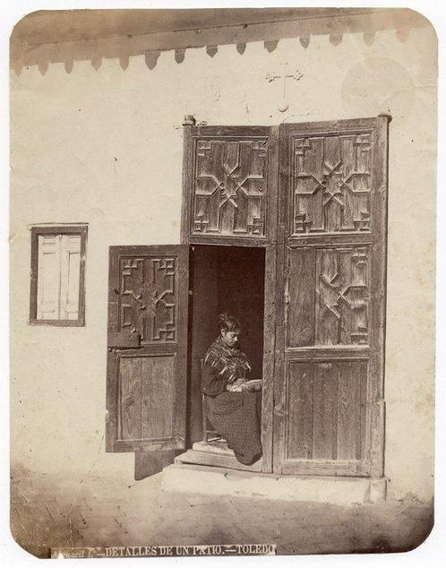 Casiano Alguacil (1832-1914) - Spain: lady sitting at patio,, Antiek en Kunst, Kunst | Tekeningen en Fotografie