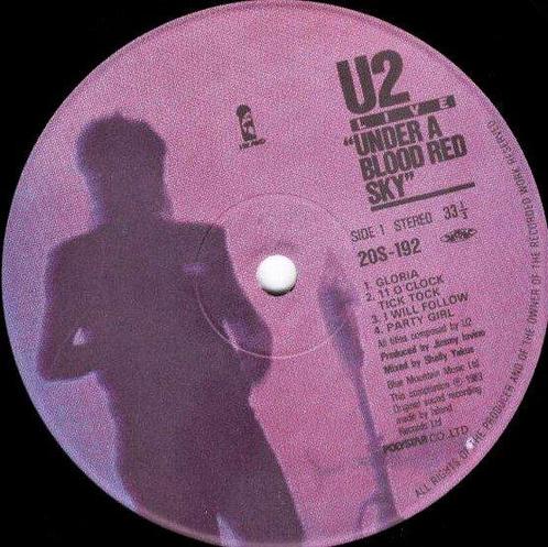 U2 - UNDER A BLOOD RED SKY / A Legend Release For Any, Cd's en Dvd's, Vinyl Singles