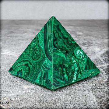 Pyramide de malachite de première qualité Pyramide- 327.37 g