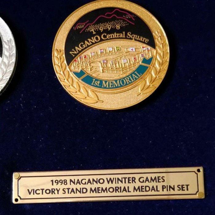 Japan. 1998 Nagano Winter Games “Victory Stand Memorial, Verzamelen, Overige Verzamelen