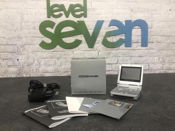 Gameboy Advance SP Silver [Complete], Games en Spelcomputers, Spelcomputers | Nintendo Game Boy, Verzenden