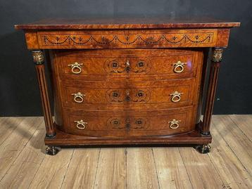 Commode - Wortelnotenhout