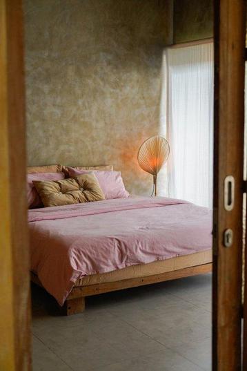 Artisanal Palm Leaf Lampshade - Lampe de table - Bambou,