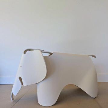 Vitra - Charles & Ray Eames - Tabouret - Plastique