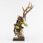Yves Lohé (1947) Damhert, gepatineerd brons en glas, Ophalen
