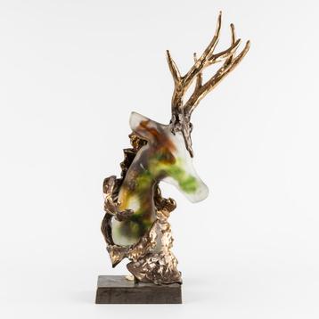 Yves Lohé (1947) Damhert, gepatineerd brons en glas beschikbaar voor biedingen