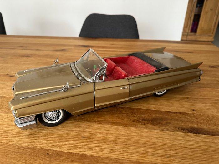 Bandai - Blikken speelgoedauto - 4025 Golden Cadillac, Antiek en Kunst, Antiek | Speelgoed