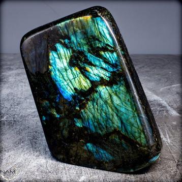 Labradorite polie naturelle Forme libre- 1029.76 g