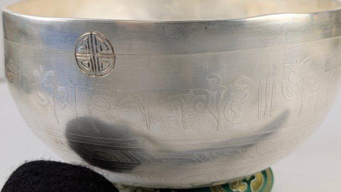 Antiek Klankschaal - 7 metalen met extra zilver en versierd, Muziek en Instrumenten, Blaasinstrumenten | Blokfluiten