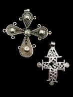 Veel oude Koptische trouwringen, kruisen, kralen en hangers, Antiek en Kunst