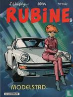 Rubine - Modelstad - 2004, Boeken, Stripverhalen, Eén stripboek, Verzenden, Zo goed als nieuw, Smit Le Bénédicte, Jean-Claude.