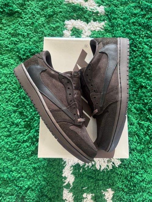 Air Jordan - 1 Low Travis Scott ‘Velvet Brown’ early pair -, Kleding | Heren, Schoenen