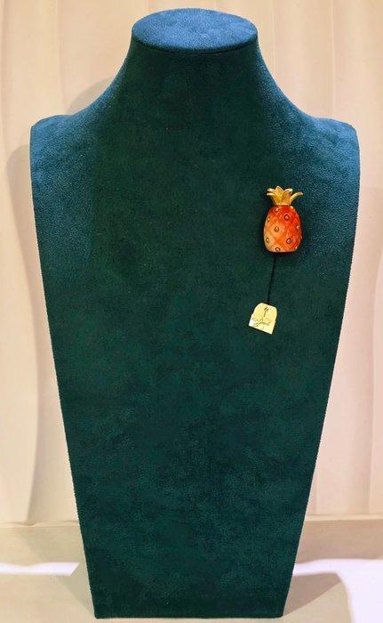 Trifari - Plaqué or, Bakélite - Broche - TRIFARI VINTAGE, Antiek en Kunst, Curiosa en Brocante