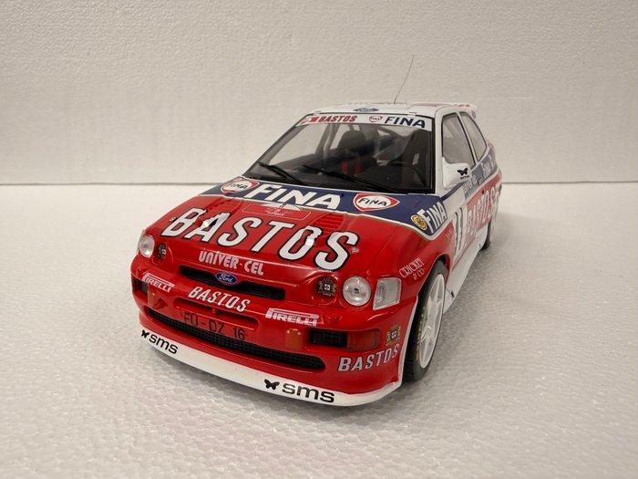 1:18 - Modelauto - Ford Escort RS Cosworth “BASTOS / FINA”, Hobby en Vrije tijd, Modelauto's | 1:5 tot 1:12