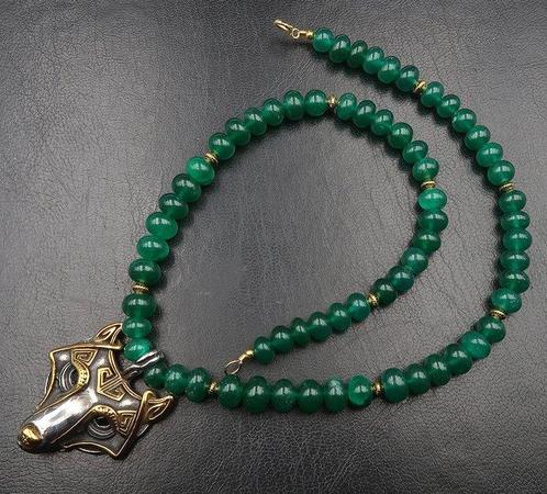 Emeraude - Beschermende ketting - Wolf, spirituele gids -, Antiek en Kunst, Antiek | Boeken en Manuscripten