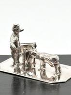 Miniatuur beeldje - Miniatuur Zilver Boer met Koe .835 uit