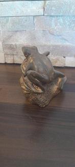 Pierre Chenet (XX-XXI) - sculptuur, La Grenouille sur sa