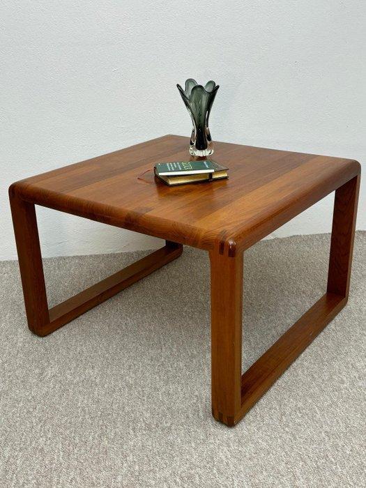 Danish design - Niels Bach - Tafel - Tafel met slee, Antiek en Kunst, Curiosa en Brocante