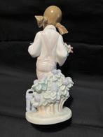 Lladró - Juan Huerta - Figuur - Bambina con uccellino e