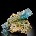 Massieve Sky Blue Aquamarine uit Erongo, Namibië – Dubbel, Verzamelen, Mineralen en Fossielen