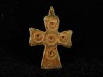 Vroegmiddeleeuws/Byzantijns Brons Kruisamulet met de 5, Antiek en Kunst