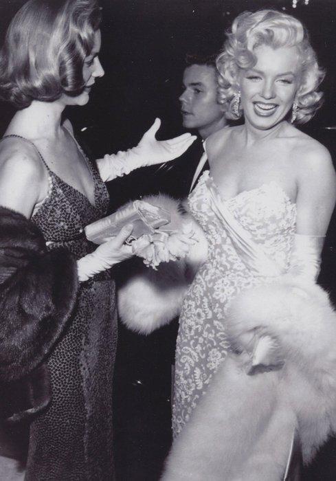Murray Garrett - Marilyn Monroe Lauren Bacall 1953, Antiek en Kunst, Kunst | Schilderijen | Modern