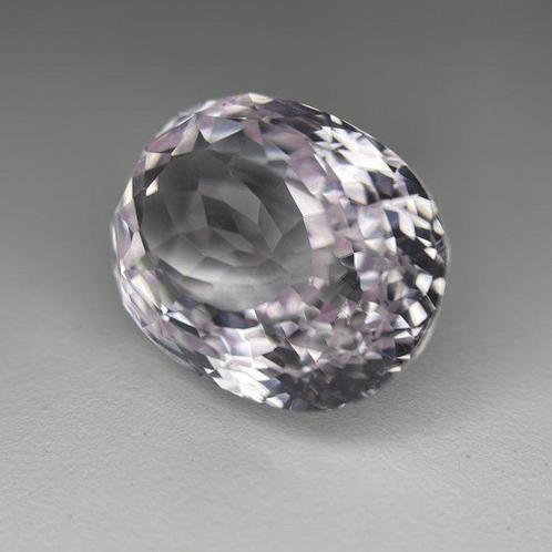 Zonder Minimumprijs - 1 pcs Roze Kunziet - 16.77 ct -, Handtassen en Accessoires, Edelstenen
