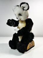 Alps (Japan) - Jouet 1950s PICNIC Bear battery toy in