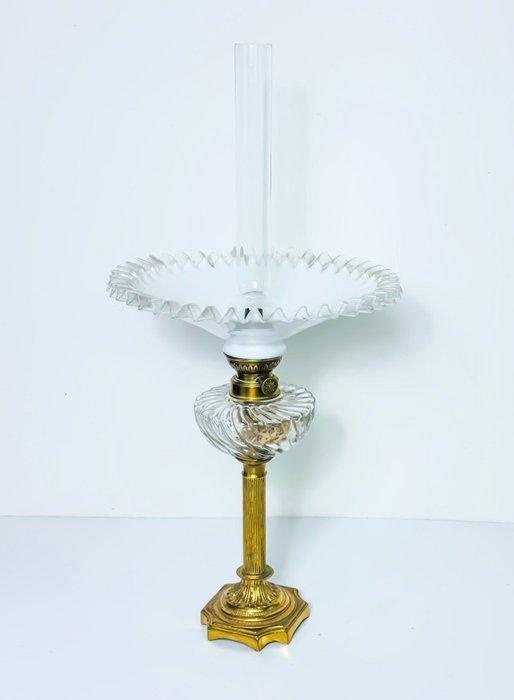Petroleumlamp - Messing, Kristal, Opaline, Antiek en Kunst, Curiosa en Brocante