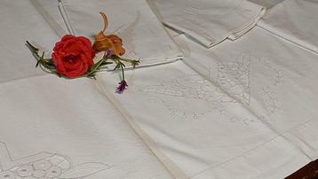 Drap de lit (3) - 280 cm - 220 cm - Anciennes broderies