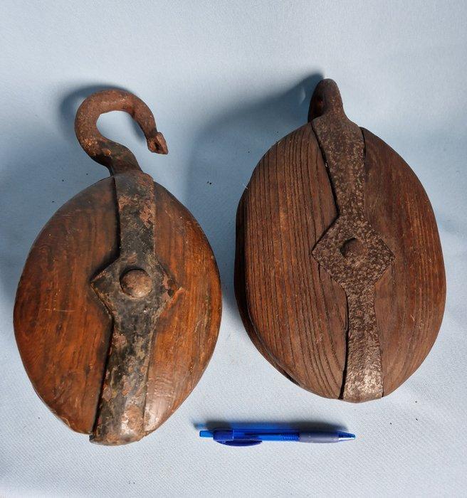 Katrollen (2) - Hout, IJzer, Antiek en Kunst, Curiosa en Brocante