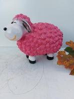 Beeld, funny lamb with red sneakers - 17 cm - polyresin, Antiek en Kunst