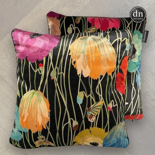 Missoni - Set of 2 new pillows made of Missoni fabric -, Antiek en Kunst, Kunst | Designobjecten