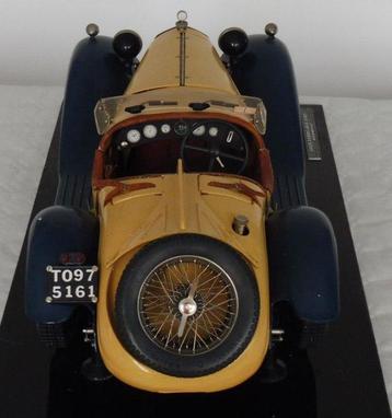 Pocher 1:8 - Voiture miniature - Alfa Romeo - Spider Touring
