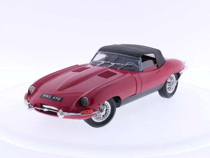 Schaal 1:16 Tonka Polistil Jaguar XK.E 4.2L Cabriolet Rou..., Hobby en Vrije tijd, Modelauto's | Overige schalen, Zo goed als nieuw