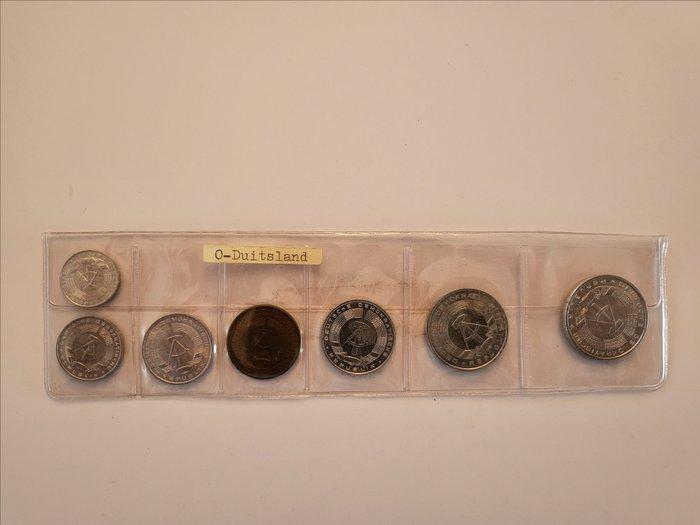 Monde. Serie Various Years (9 series) (Sans prix de réserve), Timbres & Monnaies, Monnaies | Europe | Monnaies non-euro