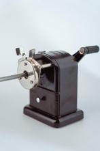 Hema Bakelite Pencil Sharpener – Brown Edition – 1950s –, Antiek en Kunst