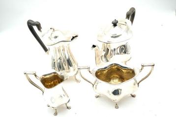 Walker & Hall. - Koffie- en theeservies - .925 zilver - 4, Antiek en Kunst
