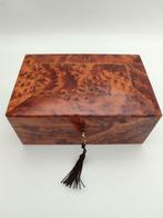 Sieradendoos - Hout (thuja), hout, palissander, marqueterie, Antiek en Kunst